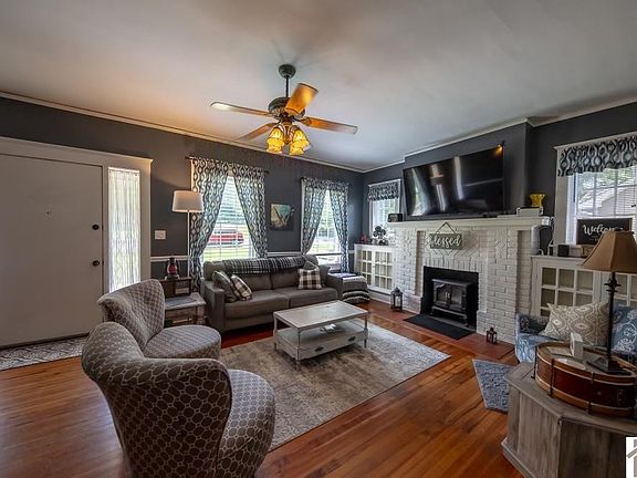 3rd image of 3613 Central Ave