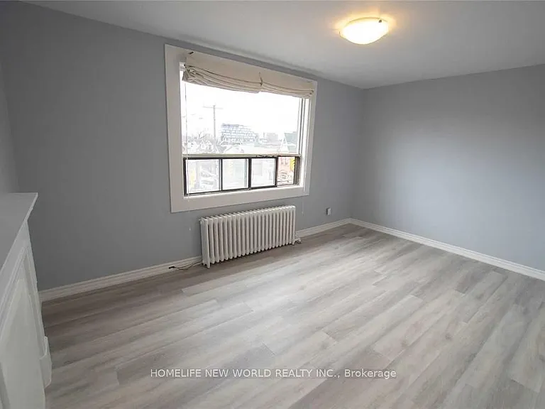 1104 College St #3 — Photo 3
