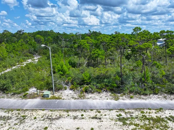 279 Ridgecrest Pkwy, Eastpoint, FL 32328