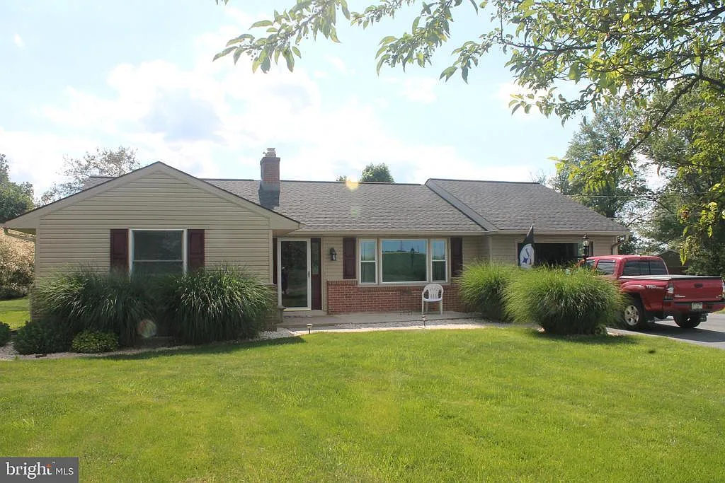 120 Marticville Rd photo 1