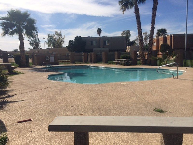 2nd image of 4005 S 45th St