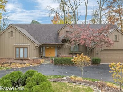 3075 Bloomfield Park Dr, West Bloomfield, MI, 48323