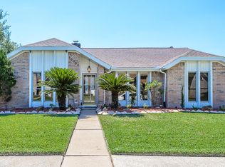 10006 Sagegate Dr, Houston, TX 77089