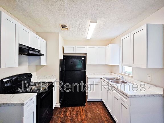 2nd image of 3375 Aldridge Rd E