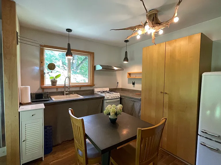Dewitt Rd — Photo 8