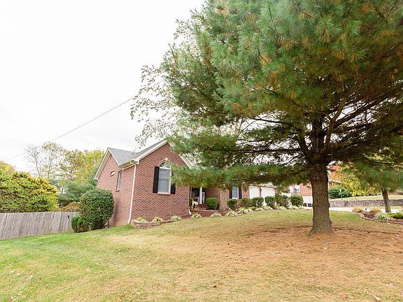 5th image of 309 Hickory Hill Dr