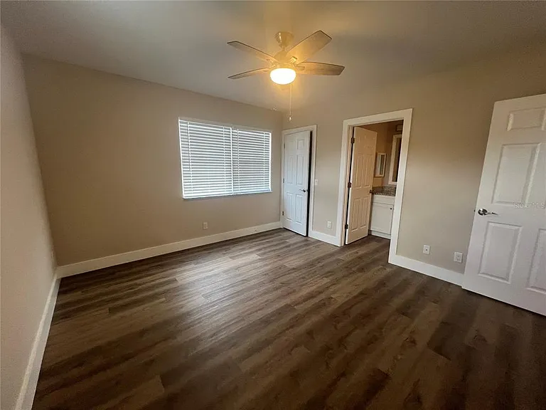 2472 Picnic St — Photo 11