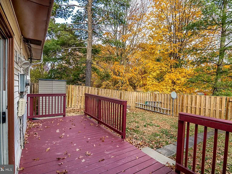 7732 Matisse Way — Photo 28