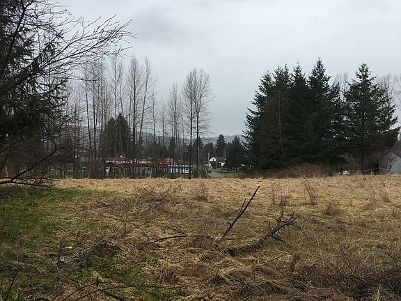 3rd image of 707 S Granite Ave