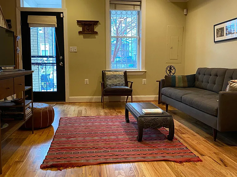 Older photo for reference - living room