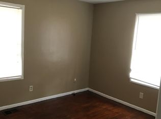 869 Kennesaw Dr, Forest Park, GA 30297