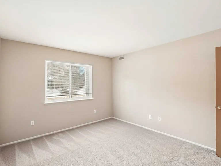 Arbor Knoll — Photo 13