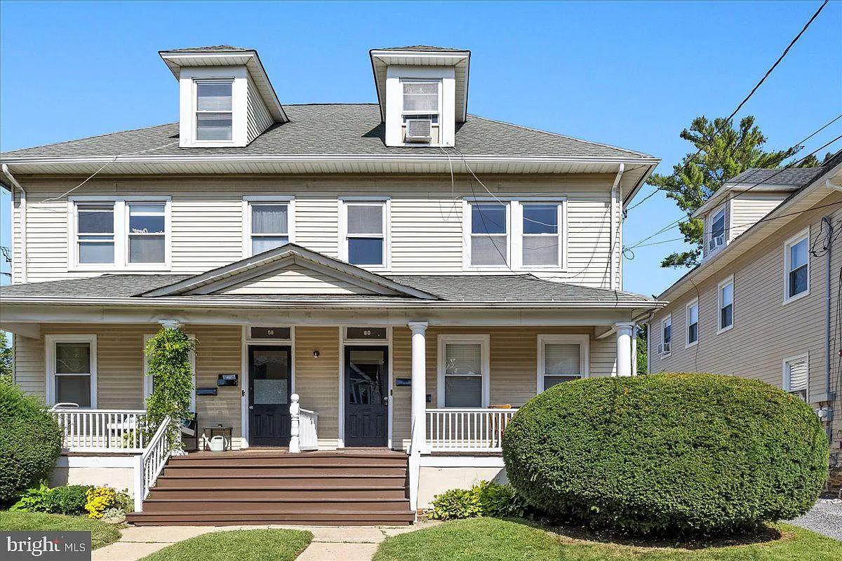 3 bed, 1.0 bath, 1600 sqft, $2,550 — Photo 3