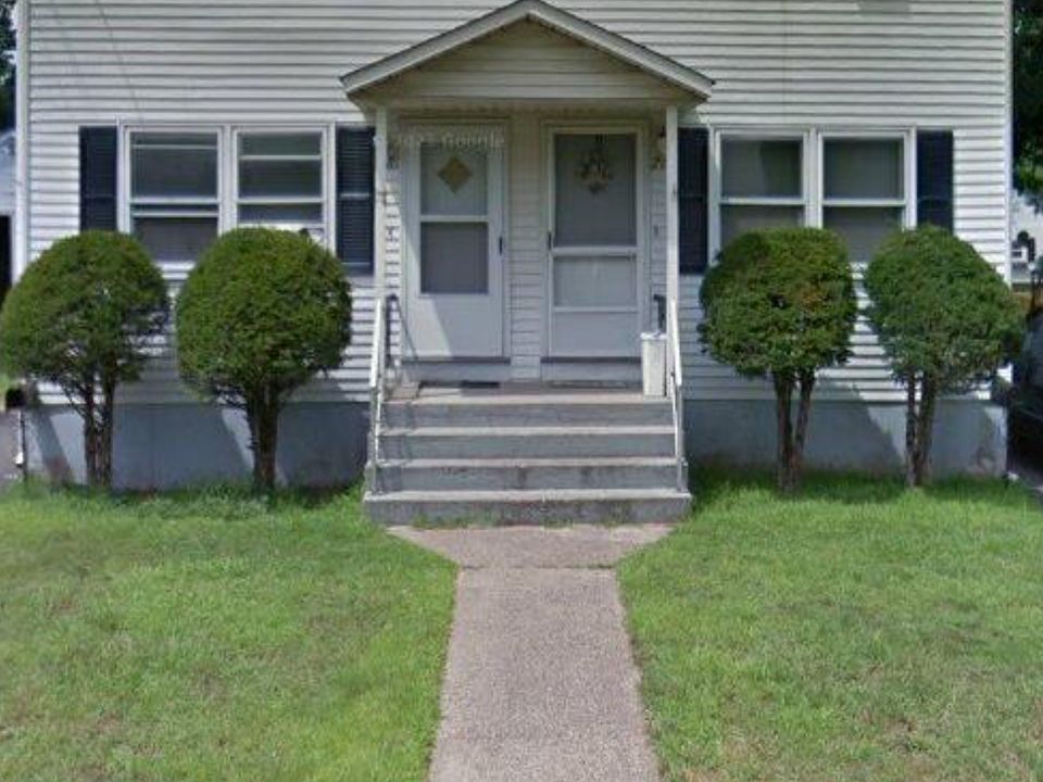 1st image of 26 Essex St #1