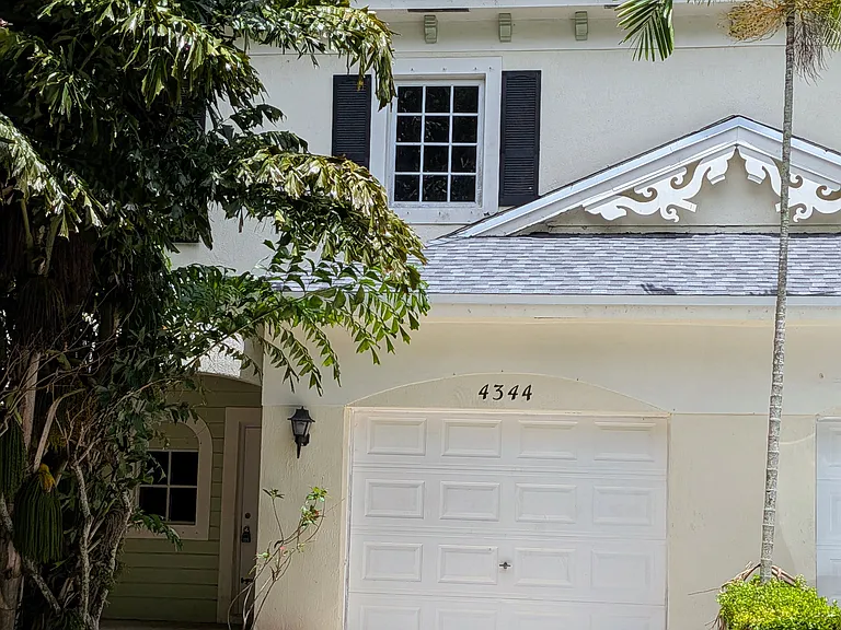 4344 Emerald Vis — Photo 1