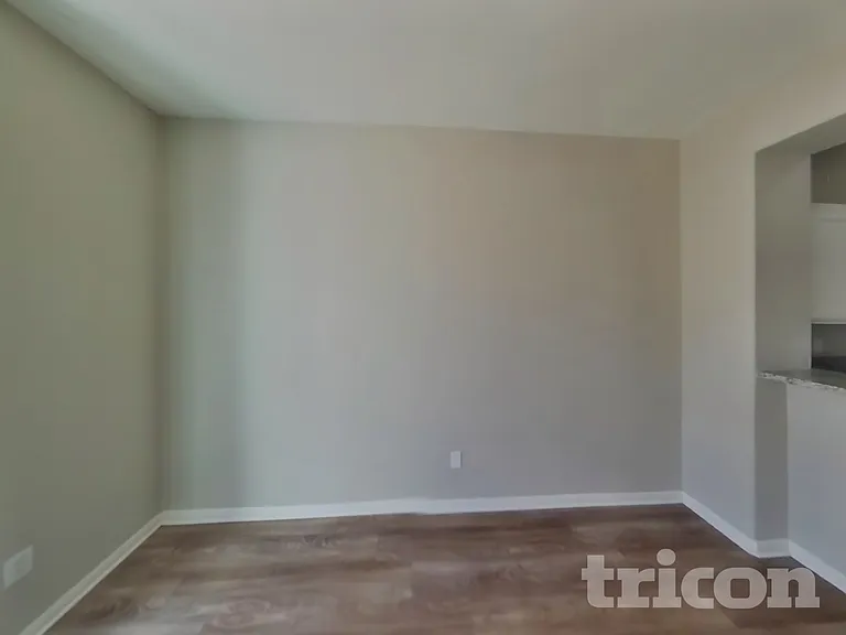 1300 Pecan Tree Ct — Photo 3