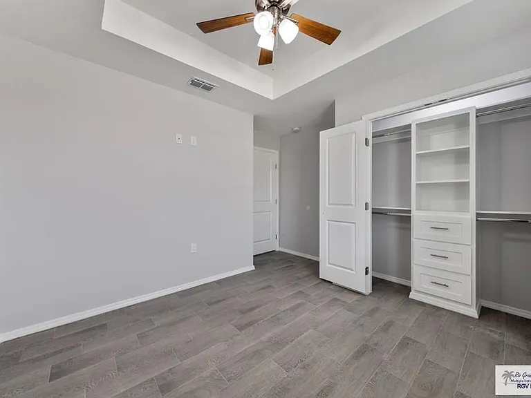 668 Foster Ln — Photo 6