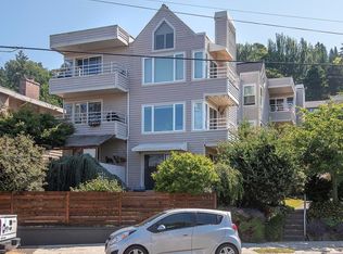 3824 Beach Dr SW APT 201, Seattle, WA 98116