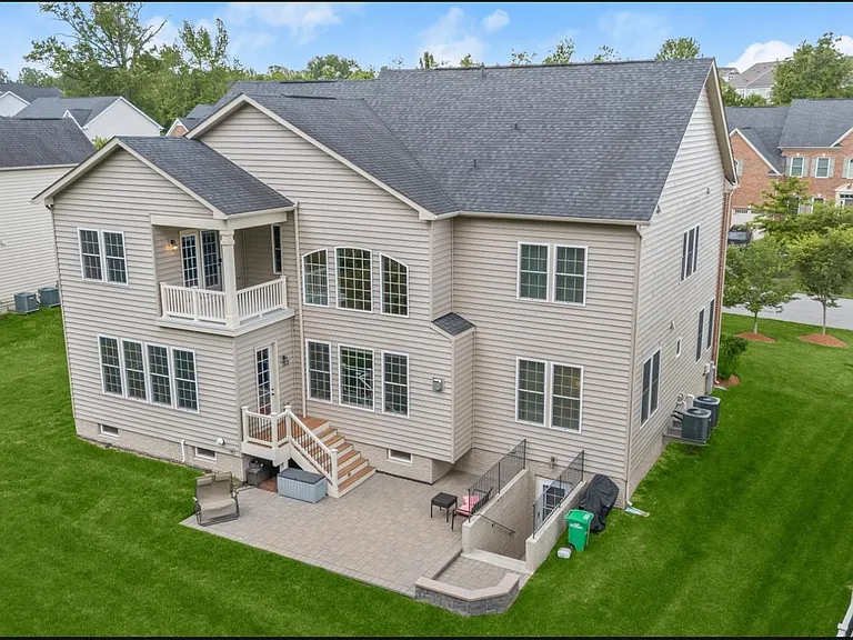 208 Bottsford Ave — Photo 42