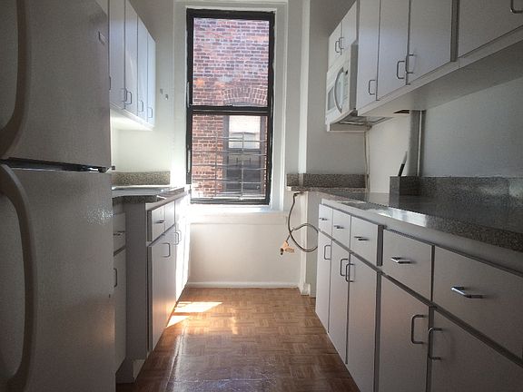3rd image of 601 W 173rd St APT 51