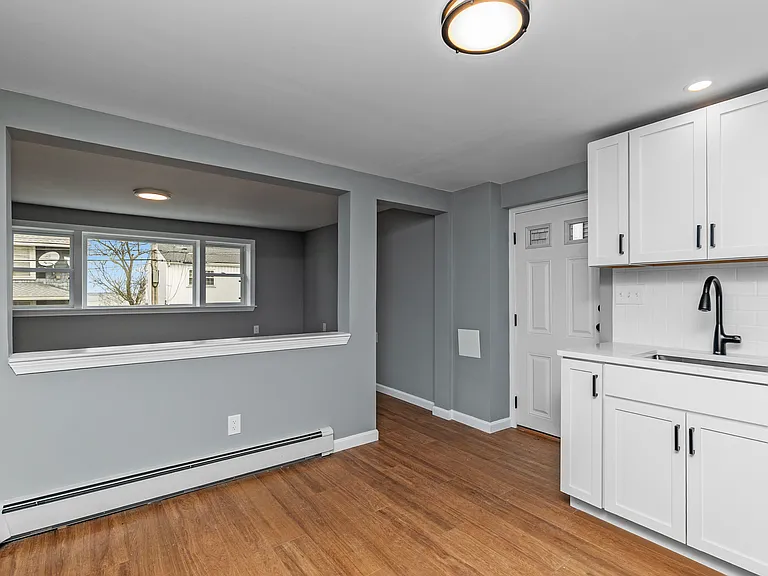 105 Bellingham Ave #1 — Photo 6