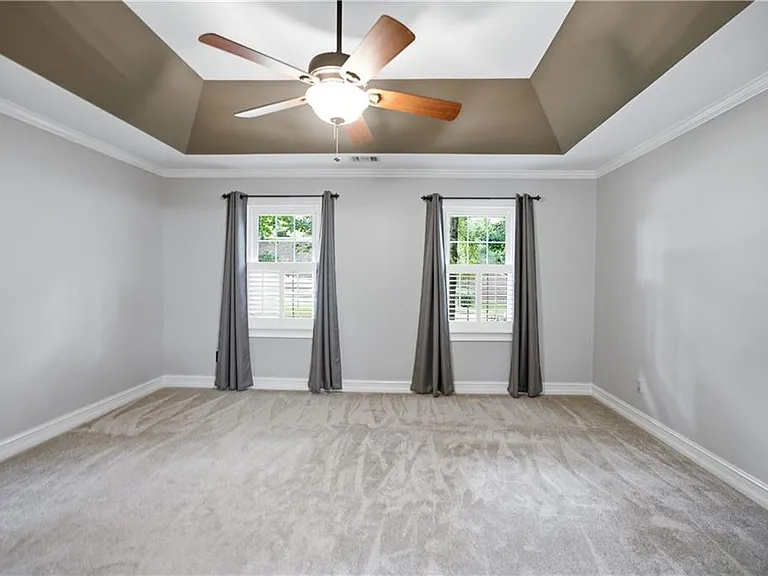 5525 Hampstead Way — Photo 33