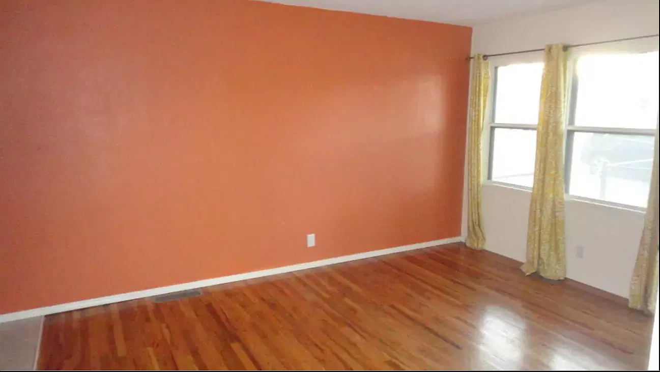 821 Derington Avenue - 1 — Photo 4