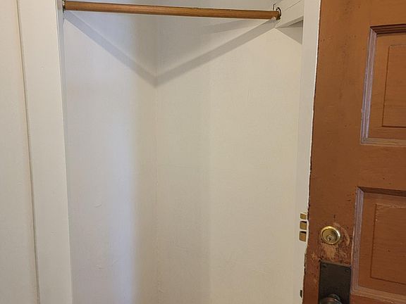 5th image of 2541 W Carmen Ave #G