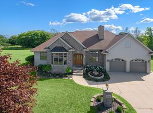 2103 Kati Ln, Marinette, WI 54143
