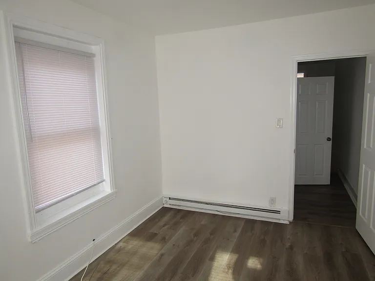 2522 W Montgomery Ave — Photo 18
