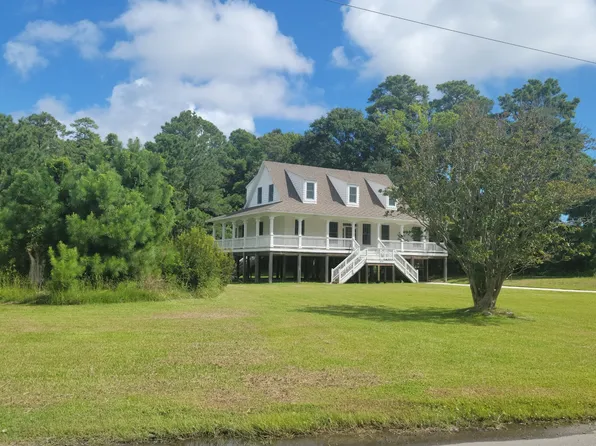 1300 W Kitty Hawk Rd, Kitty Hawk, NC 27949