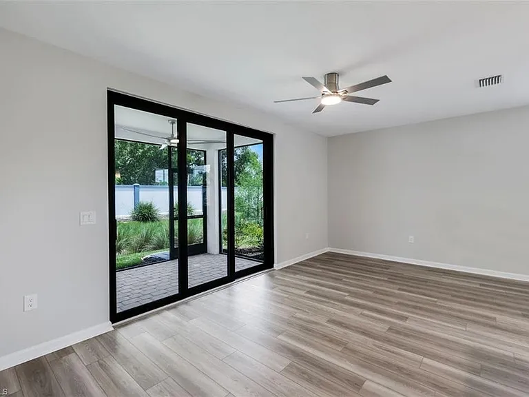 27907 Radiant Ct — Photo 7