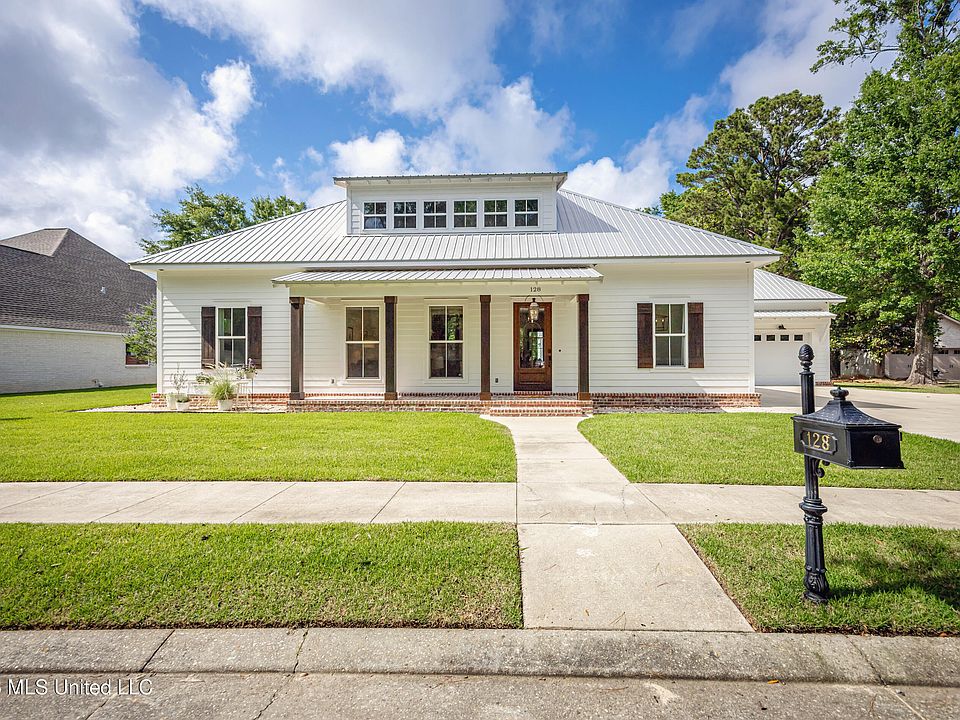 1st image of 128 Heron Park Pl