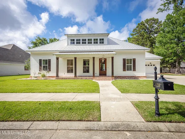128 Heron Park Pl, Ocean Springs, MS 39564