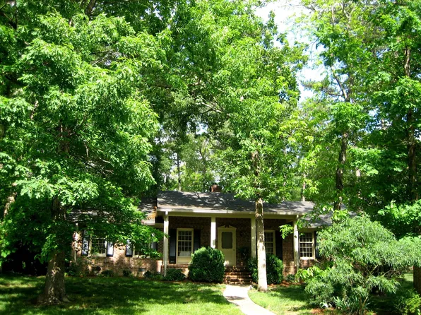 615 Churchill Dr, Chapel Hill, NC 27517