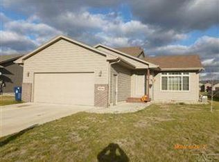 804 Honeysuckle Dr, Harrisburg, SD 57032