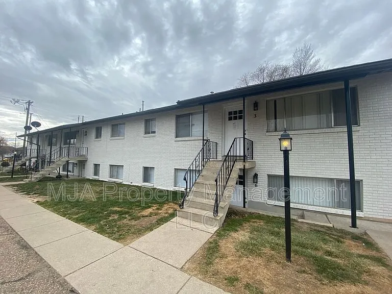 1428 W 300 N #2 — Photo 3