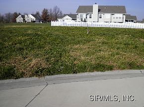 1st image of 8 Gladwyn Dr