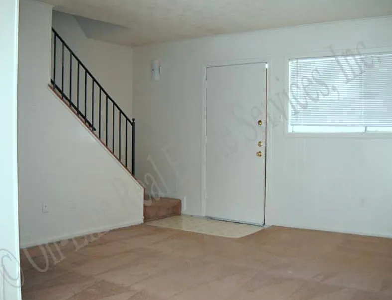 305 Boyett St — Photo 2