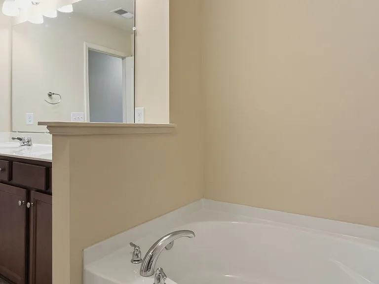 4007 Cannonsgate Ln — Photo 33