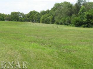 6 Northridge Cir, Clinton, IL 61727