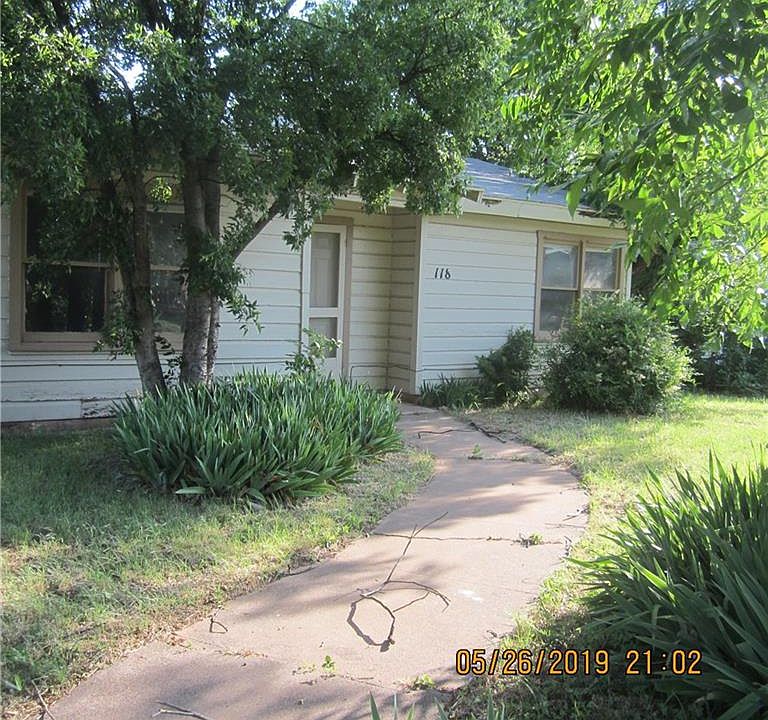 1st image of 118 College Dr