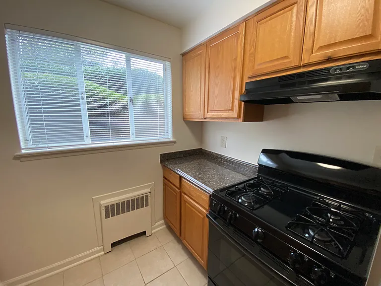 Westover Court — Photo 7