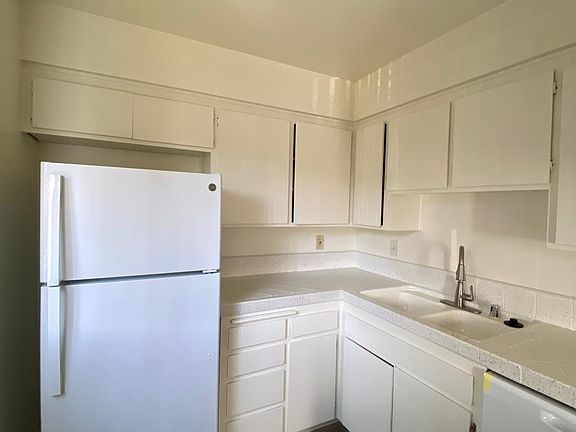 5th image of 322 Linda Way #34