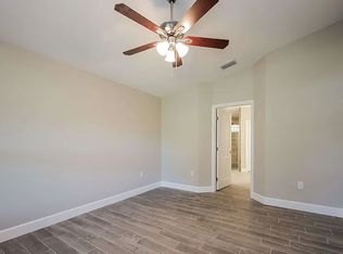 8836 S 50th Ave, Oak Lawn, IL 60453