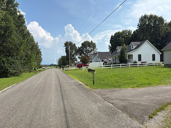 4th image of 275 Oak Tree Dr