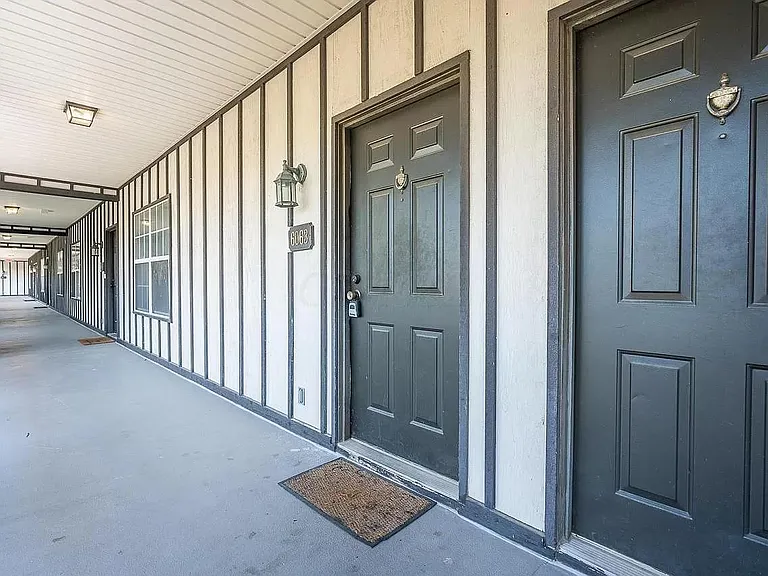6063 Craughwell Ln — Photo 16