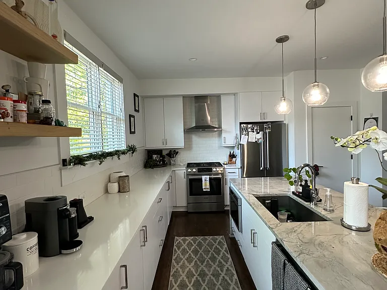 124 Peachtree Memorial Dr NW #4 — Photo 5