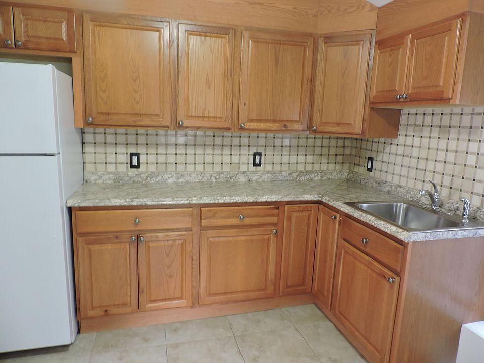 1st image of 39 Front St #12