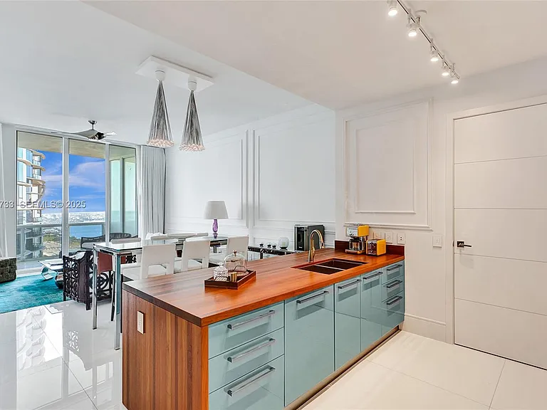 15811 Collins Ave #3302 — Photo 12
